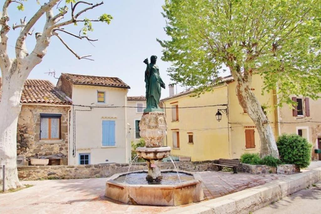 Joli loft dans village pittoresque Péret Esterno foto